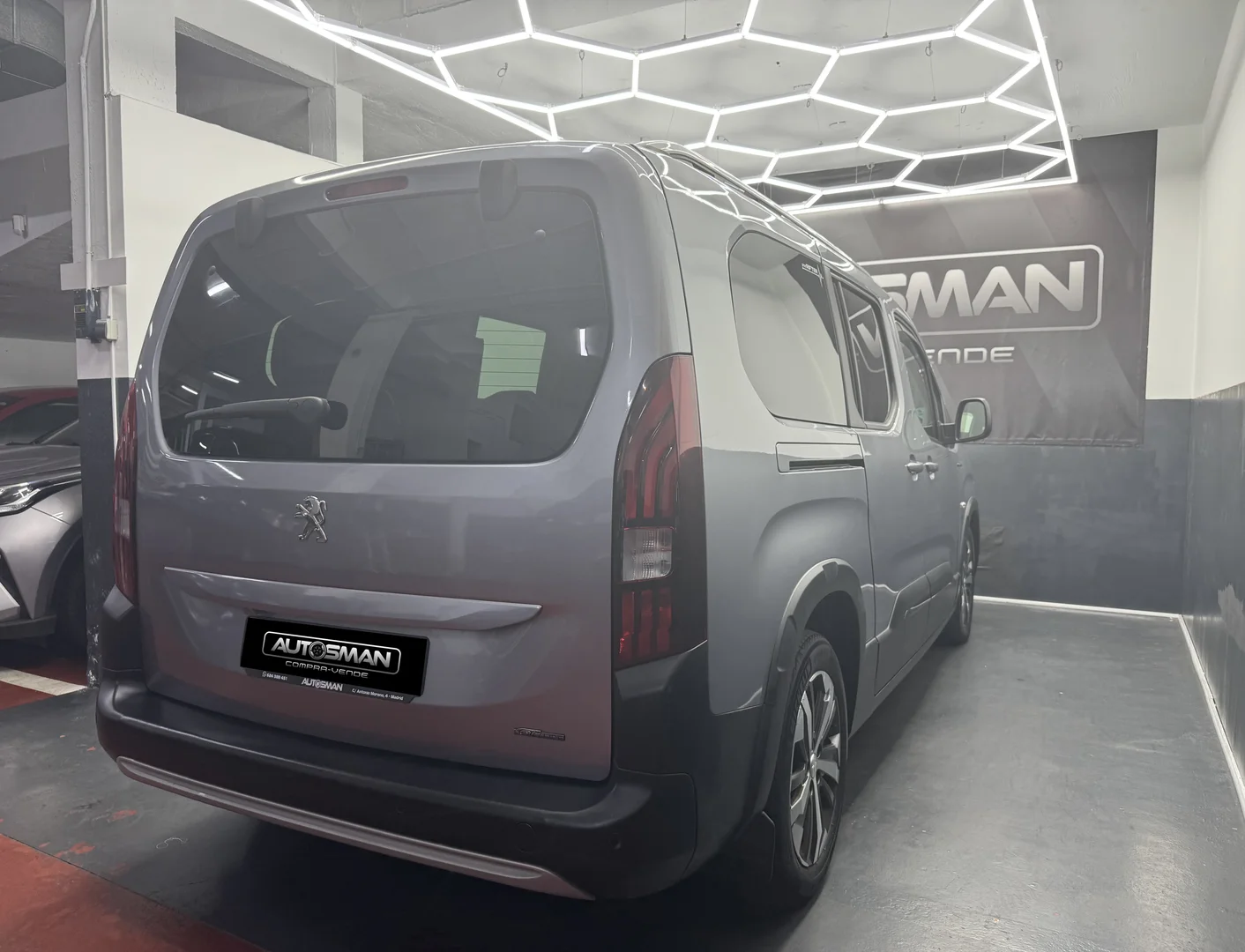 PEUGEOT Rifter GT Line Standard BlueHDi EAT8 2020 Diésel Gris - Detalle